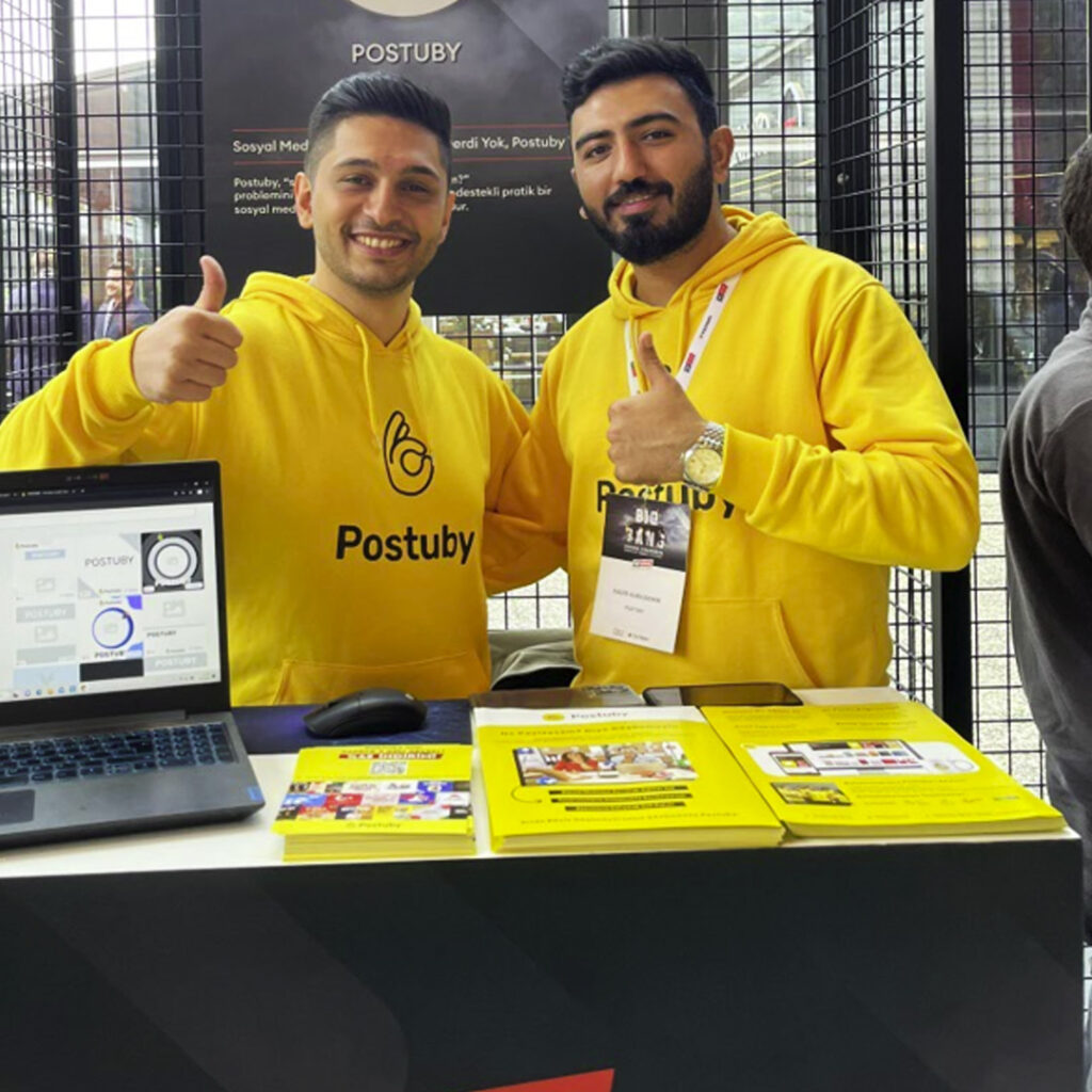 about-us-postuby