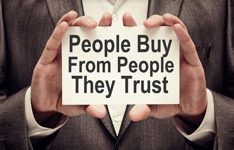 The Art of Building Trust through Autonomous Social Media Strategies